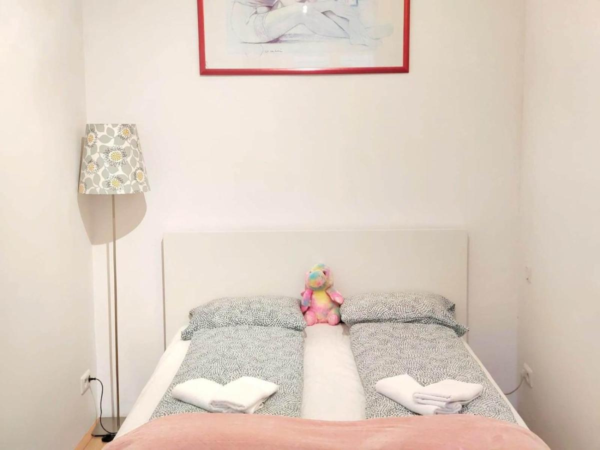 Central Mariahilfer Apartment 4 Min To The City Shopping Center And Schoenbrunn Palace Vienna Exterior photo